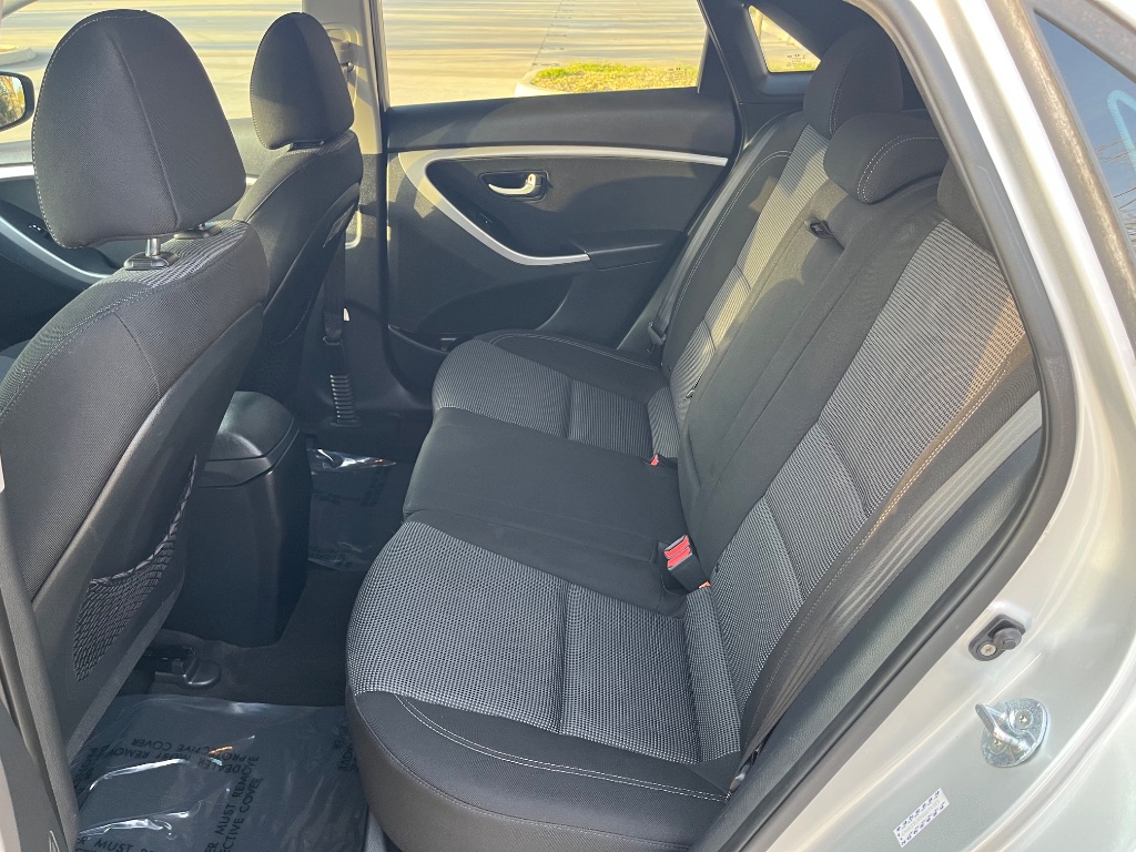 2016 Hyundai Elantra - $7,695
