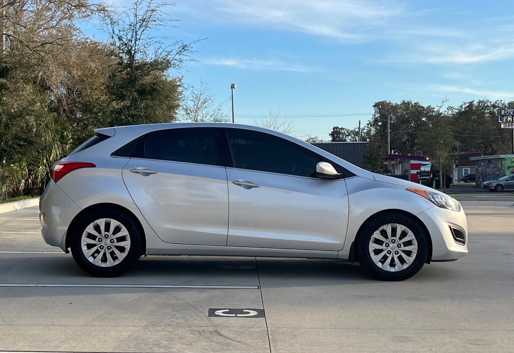 2016 Hyundai Elantra - $7,695