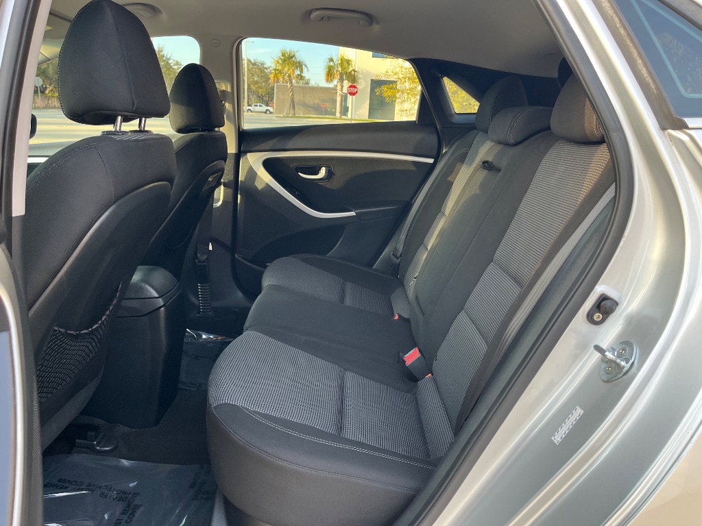 2016 Hyundai Elantra - $7,695