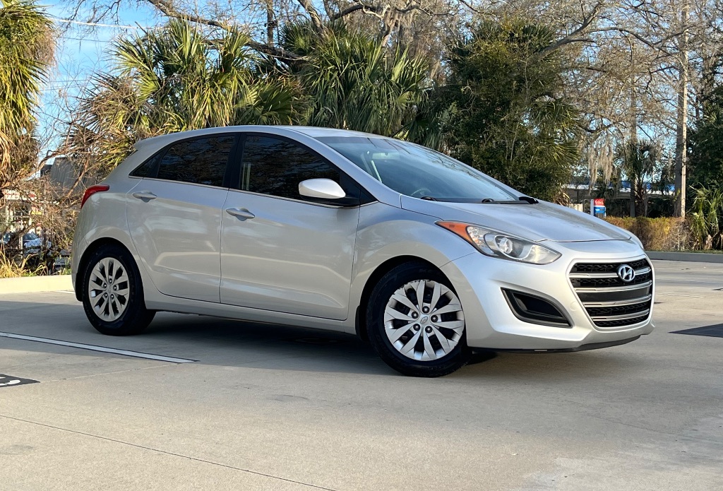 2016 Hyundai Elantra - $7,695