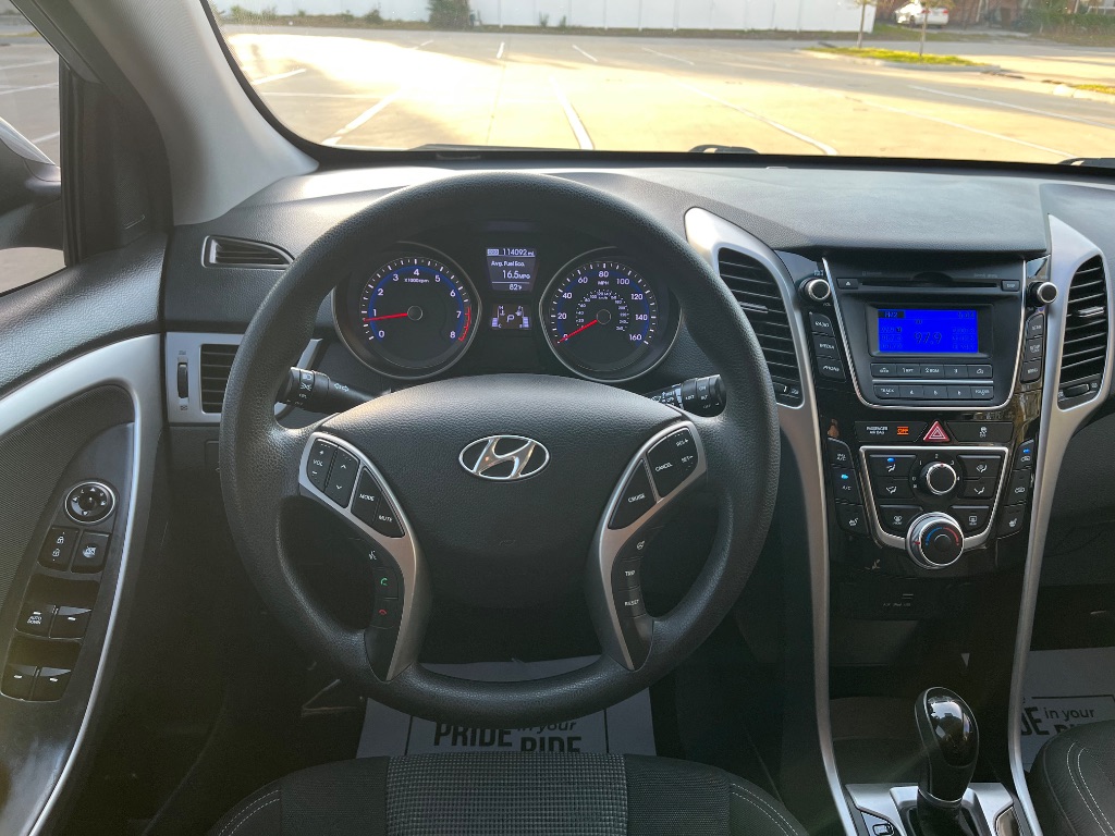 2016 Hyundai Elantra - $7,695
