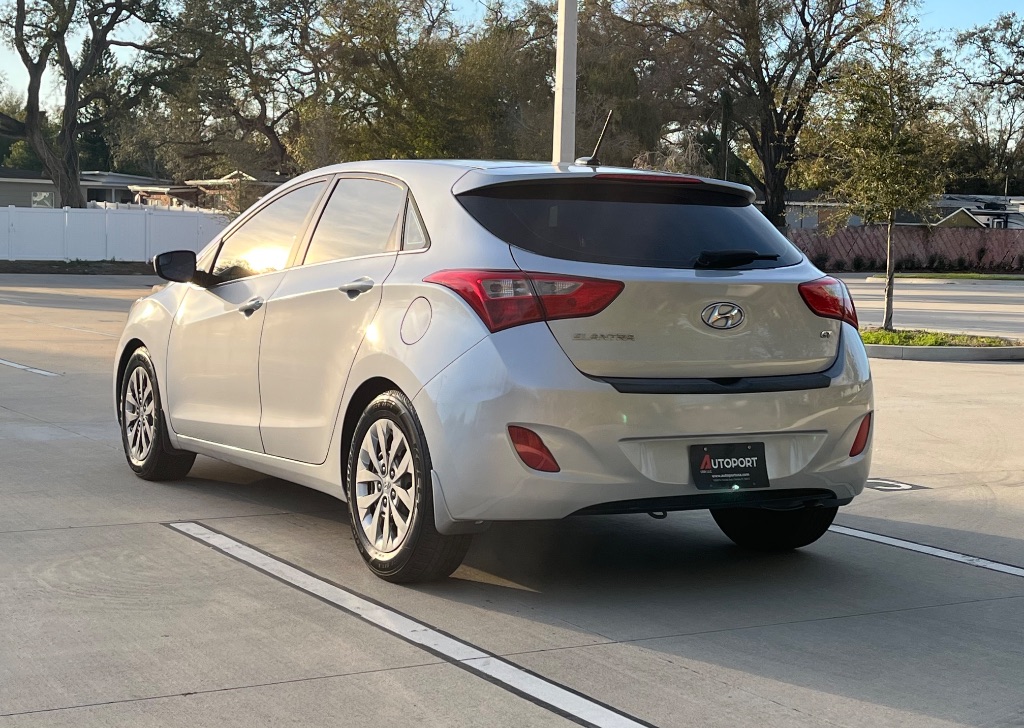 2016 Hyundai Elantra - $7,695