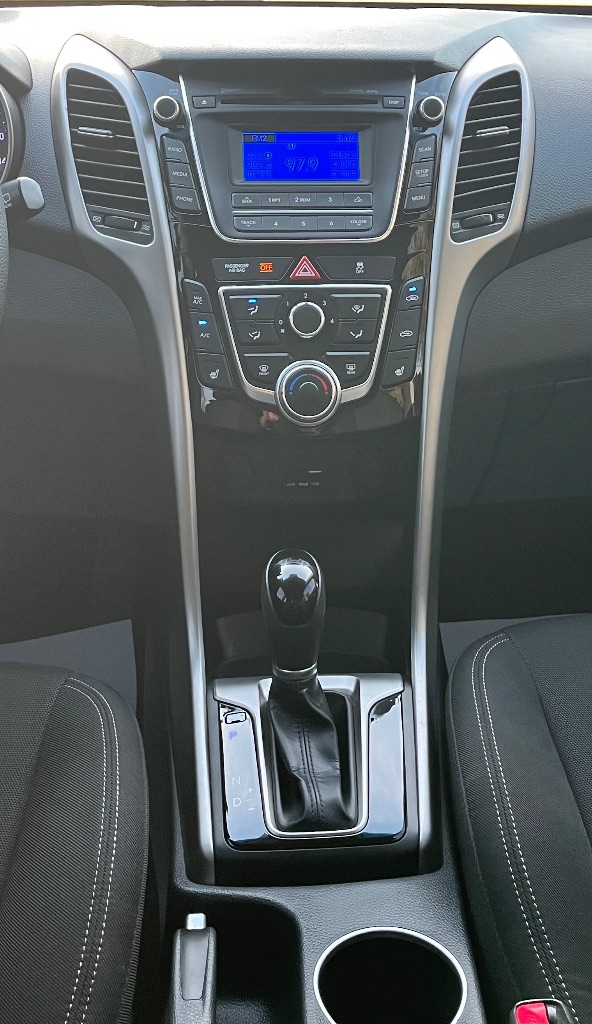 2016 Hyundai Elantra - $7,695
