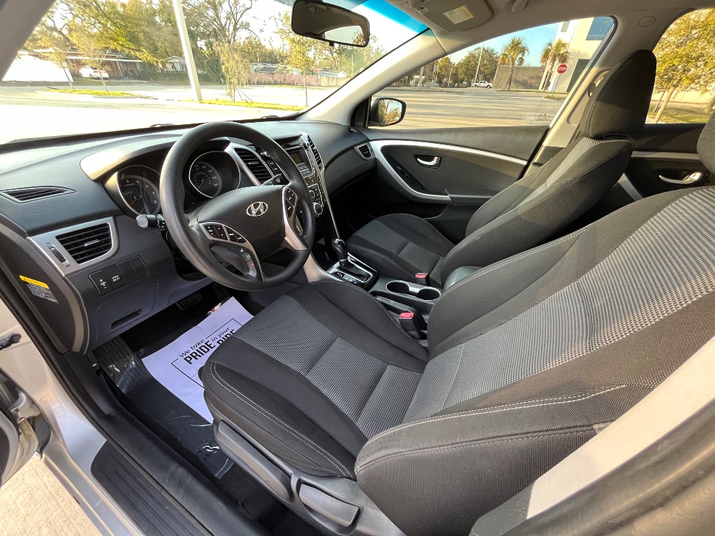 2016 Hyundai Elantra - $7,695