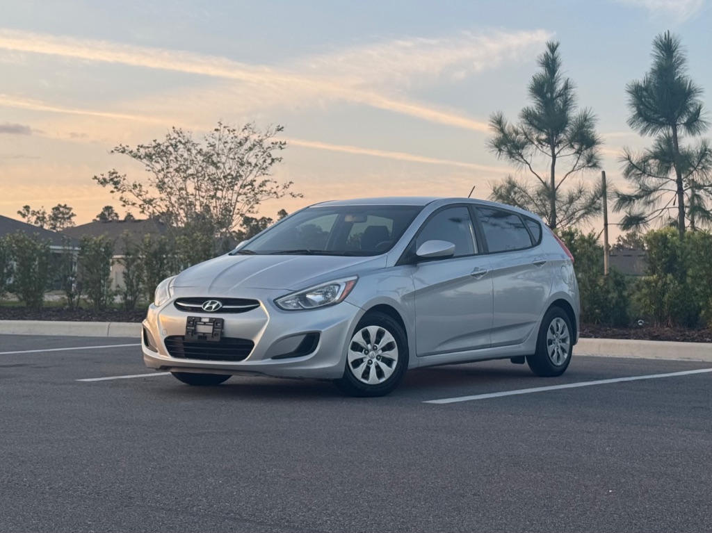 2016 Hyundai Accent SE photo