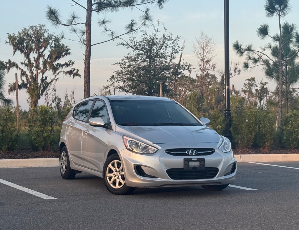 2016 Hyundai Accent SE photo