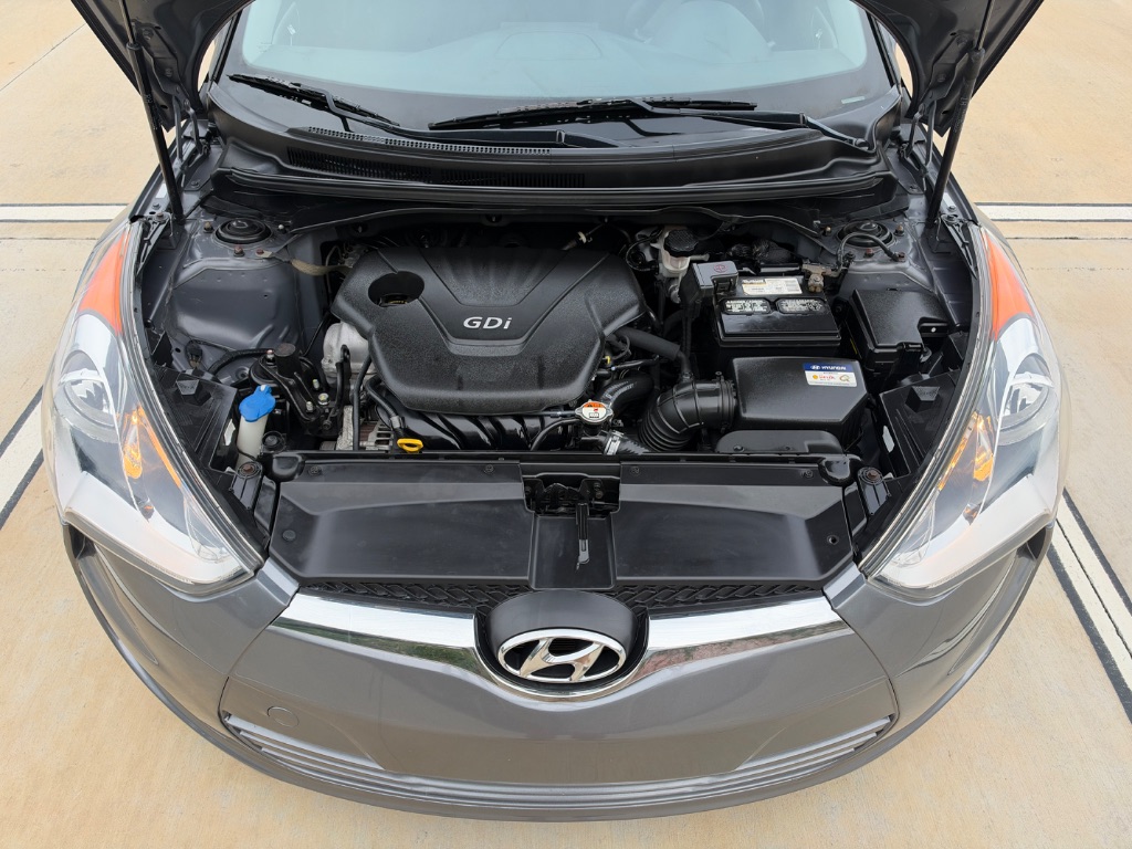2016 Hyundai Veloster - $6,995