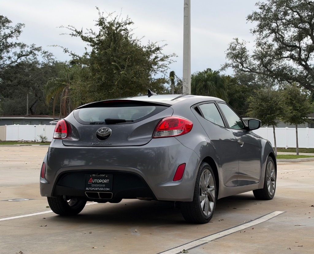 2016 Hyundai Veloster - $6,995