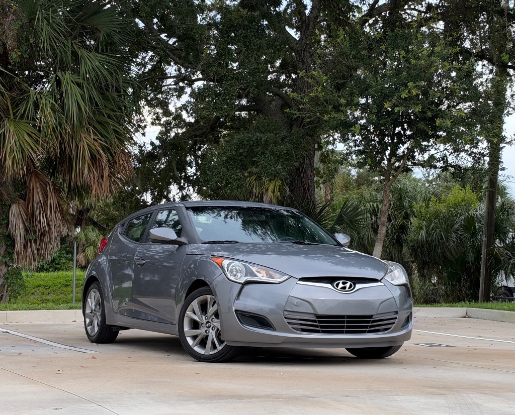 2016 Hyundai Veloster - $6,995