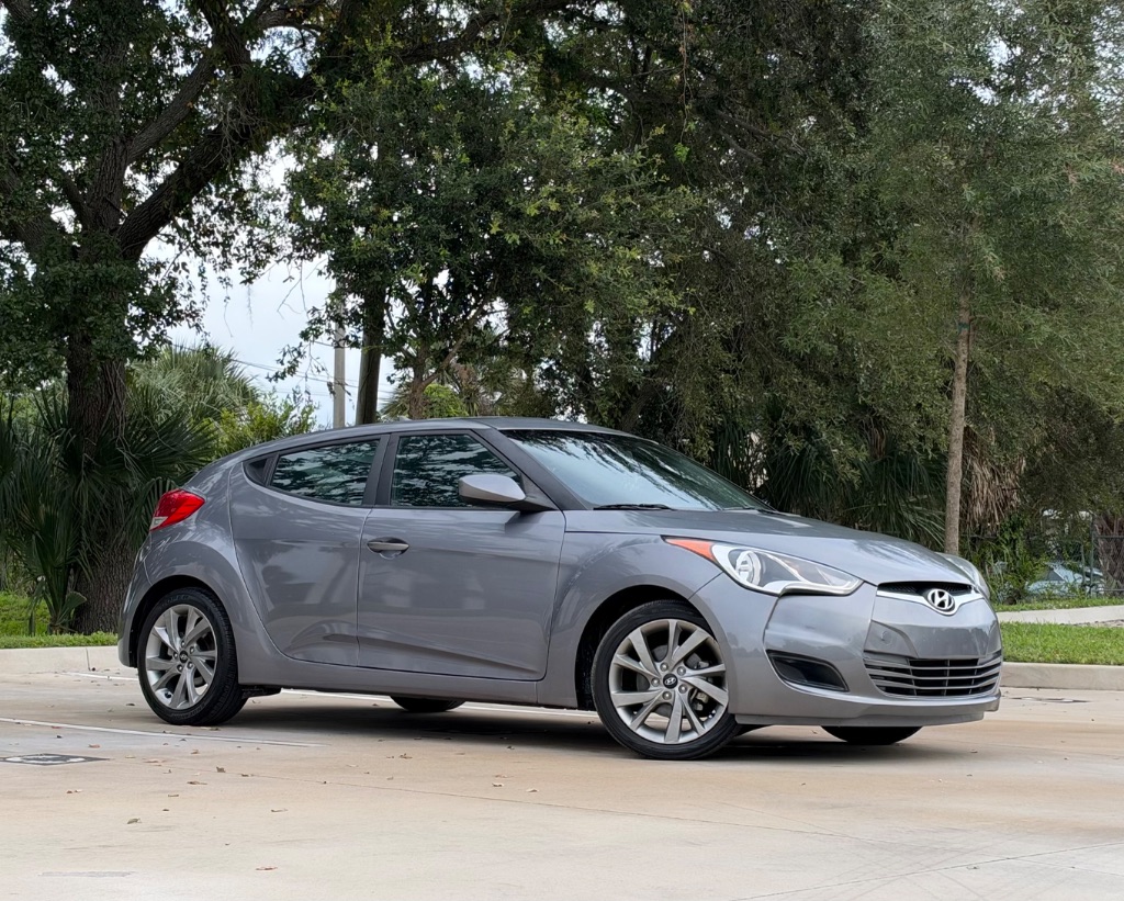 2016 Hyundai Veloster - $6,995