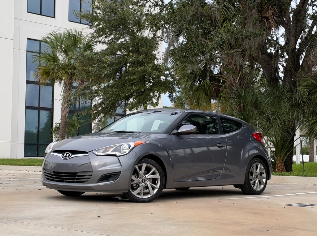 2016 Hyundai Veloster - $6,995