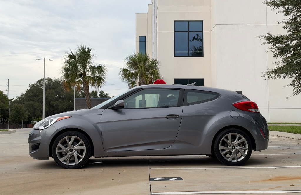 2016 Hyundai Veloster - $6,995