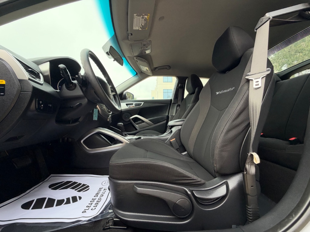 2016 Hyundai Veloster - $6,995