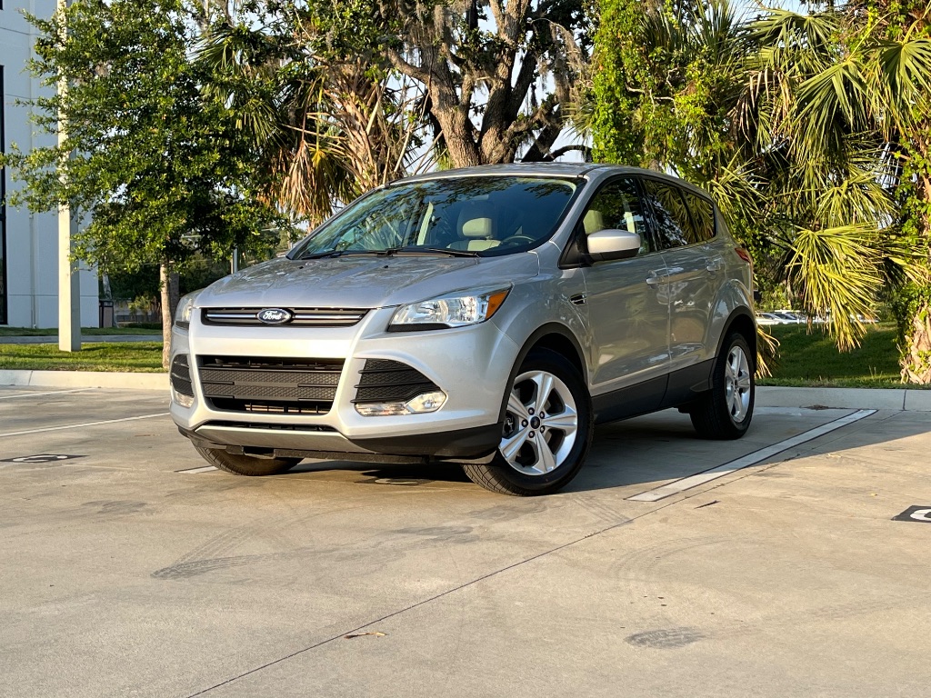 2016 Ford Escape SE photo