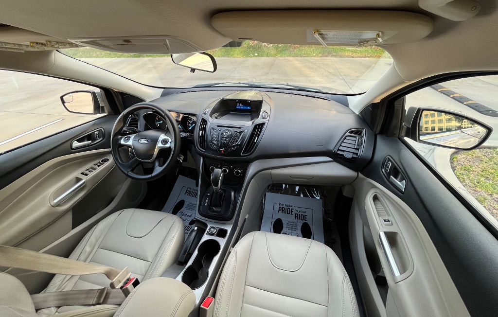 2016 Ford Escape SE photo