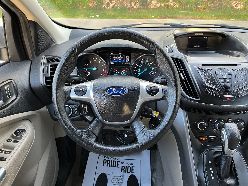 2016 Ford Escape SE photo
