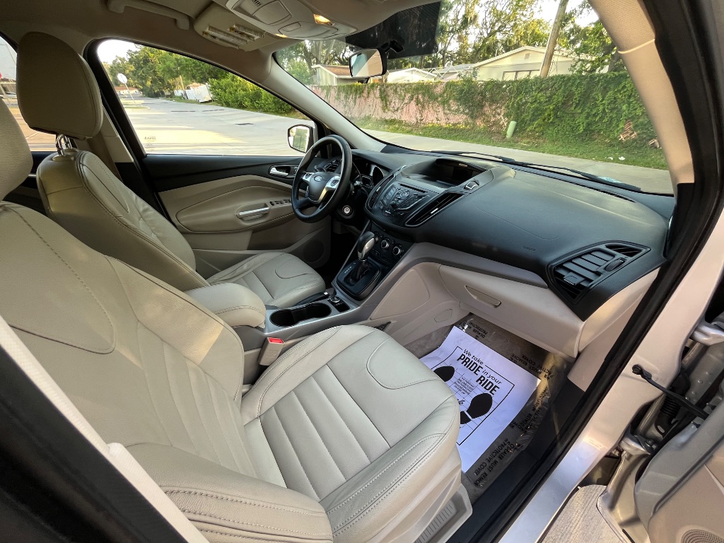 2016 Ford Escape SE photo