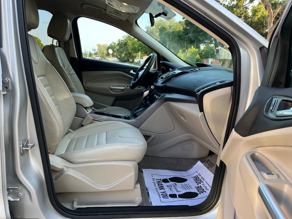 2016 Ford Escape SE photo