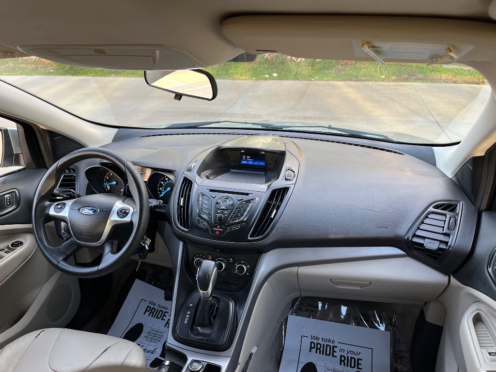 2016 Ford Escape SE photo