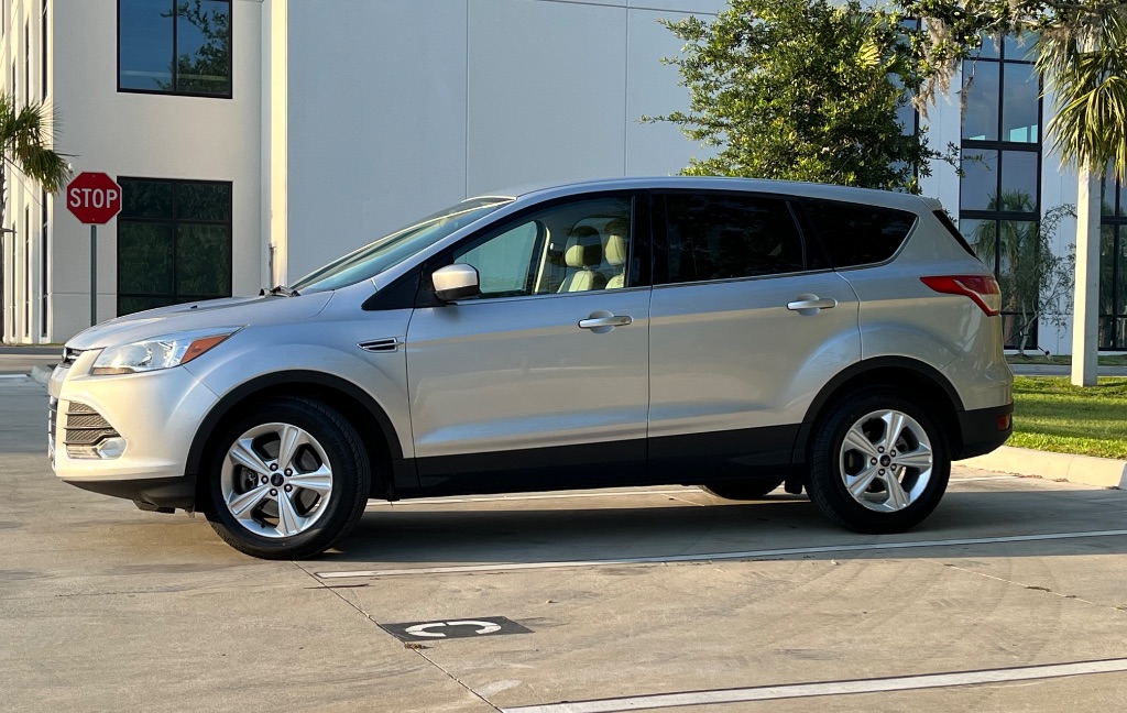 2016 Ford Escape SE photo
