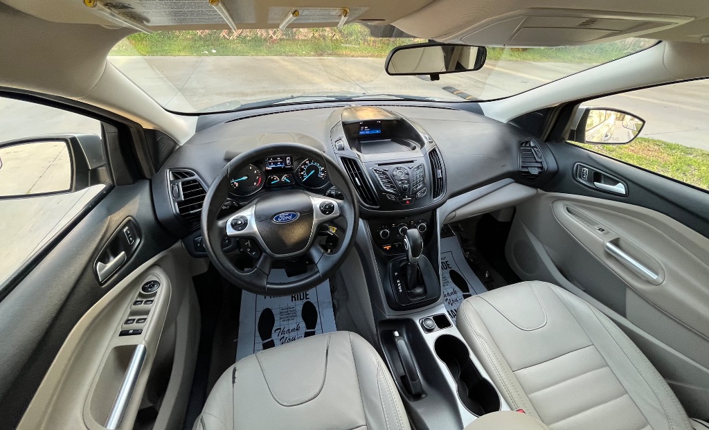 2016 Ford Escape SE photo