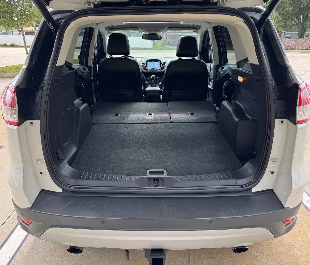 2016 Ford Escape - $8,395