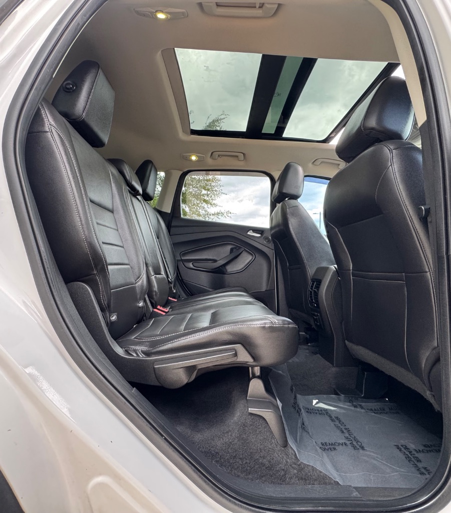 2016 Ford Escape - $8,395