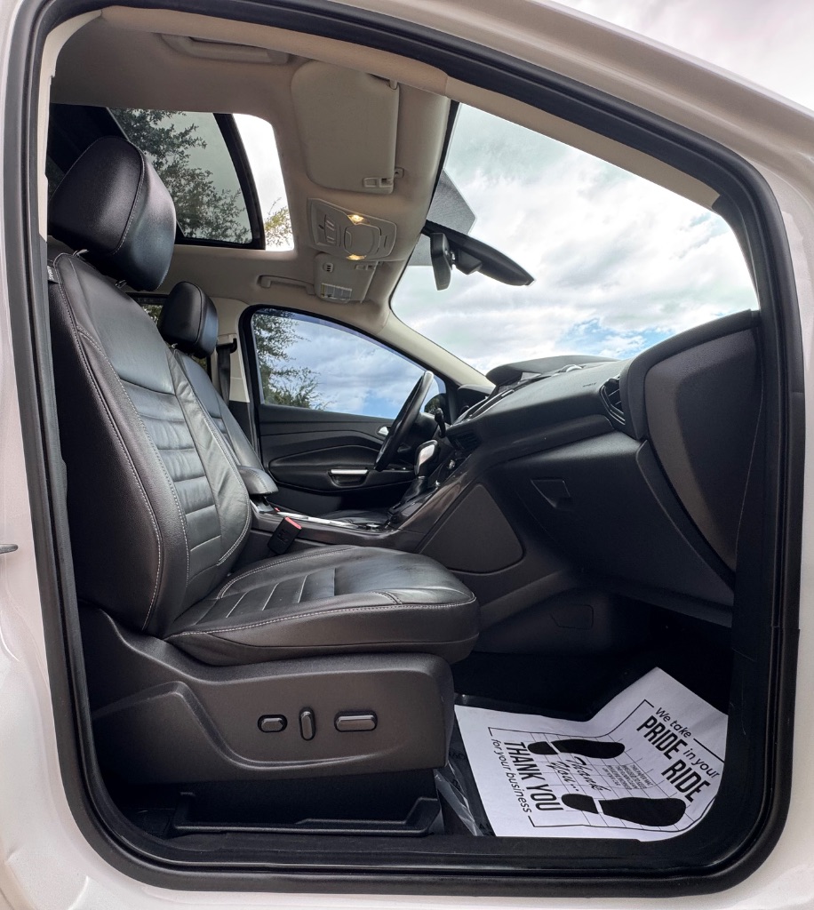 2016 Ford Escape - $8,395