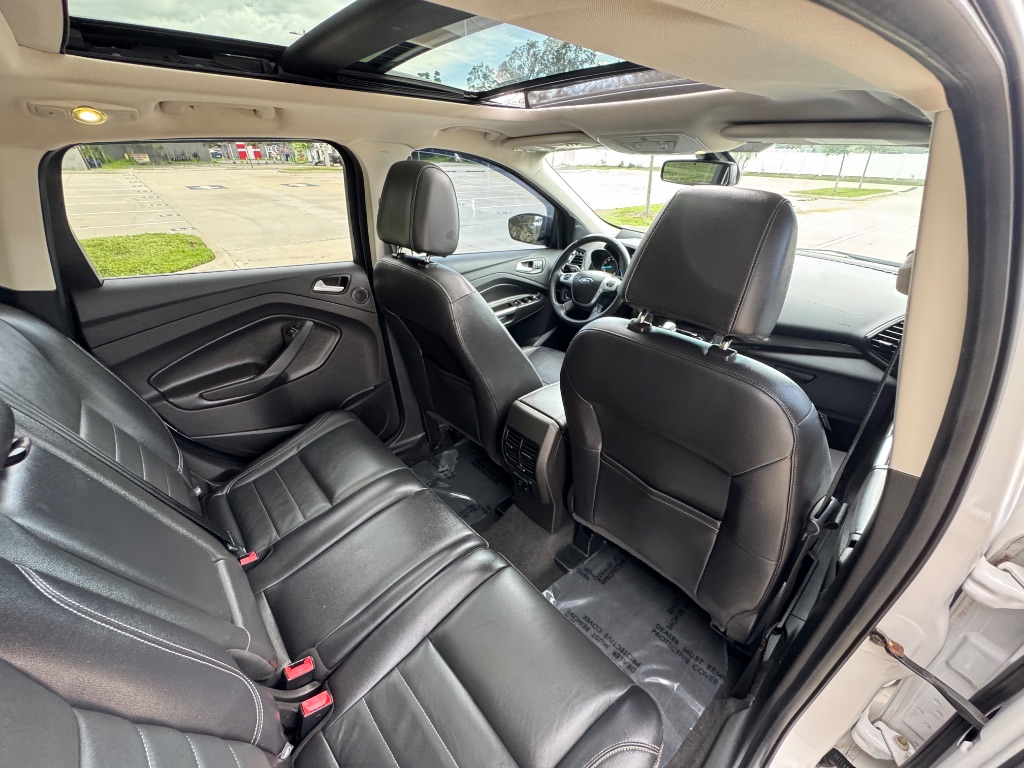 2016 Ford Escape - $8,395