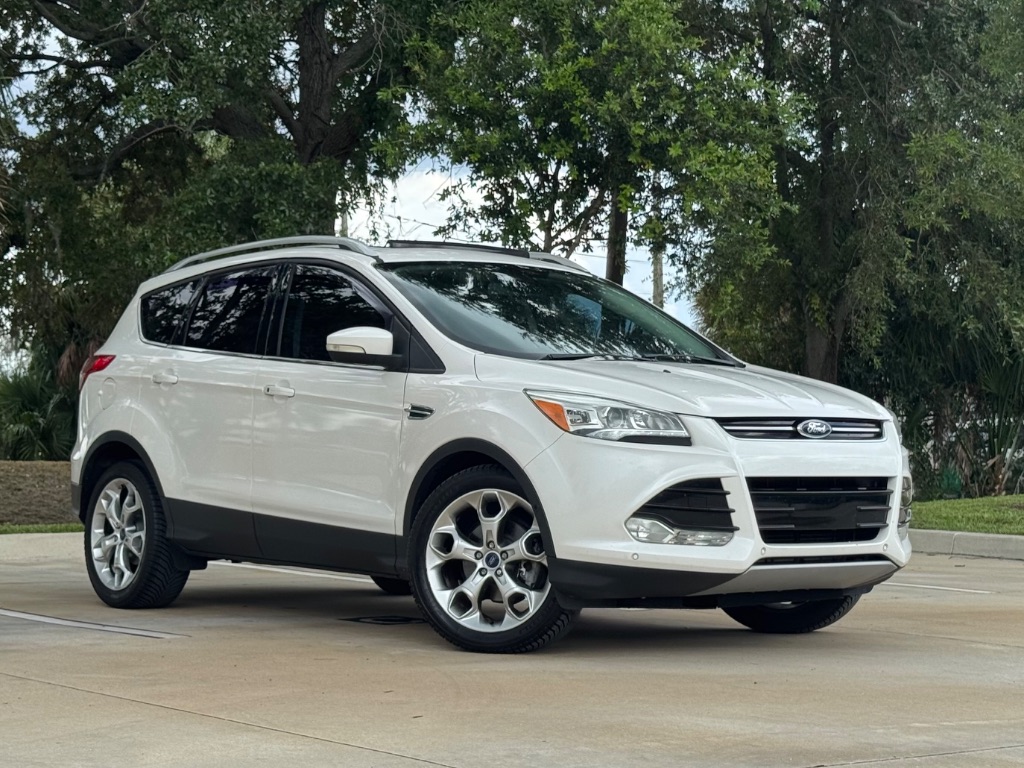 2016 Ford Escape - $8,395