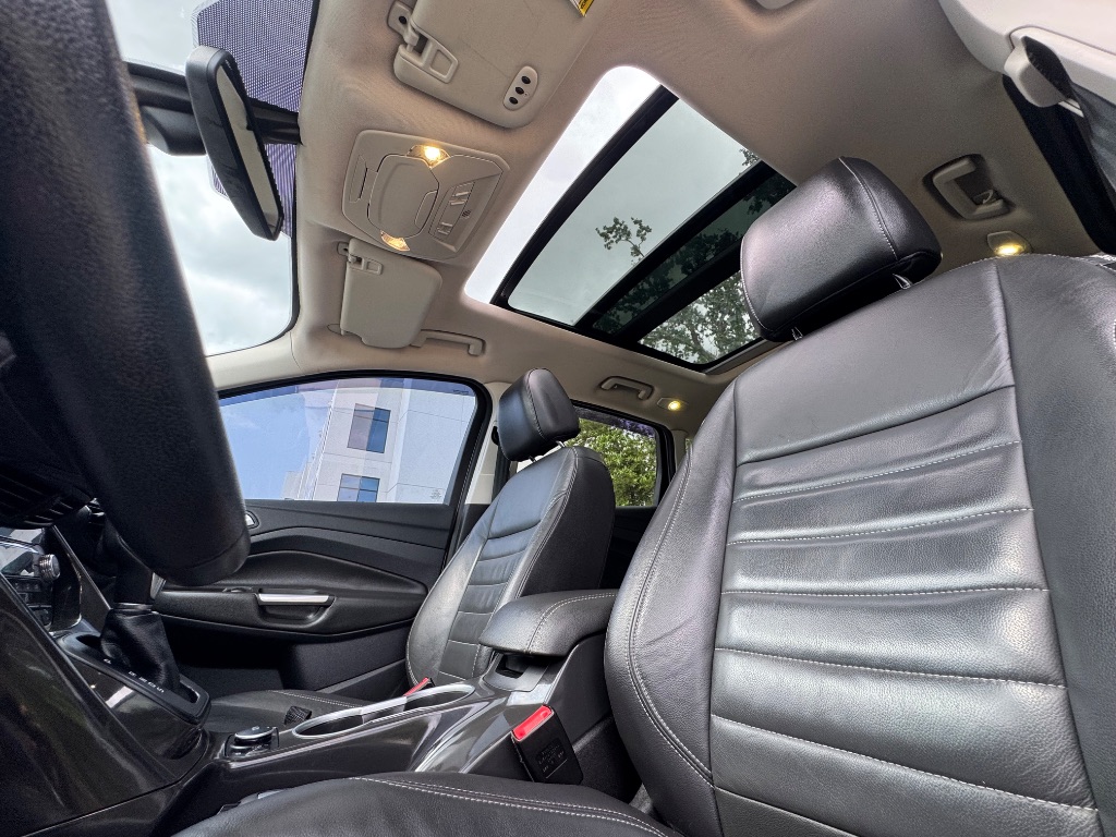 2016 Ford Escape - $8,395