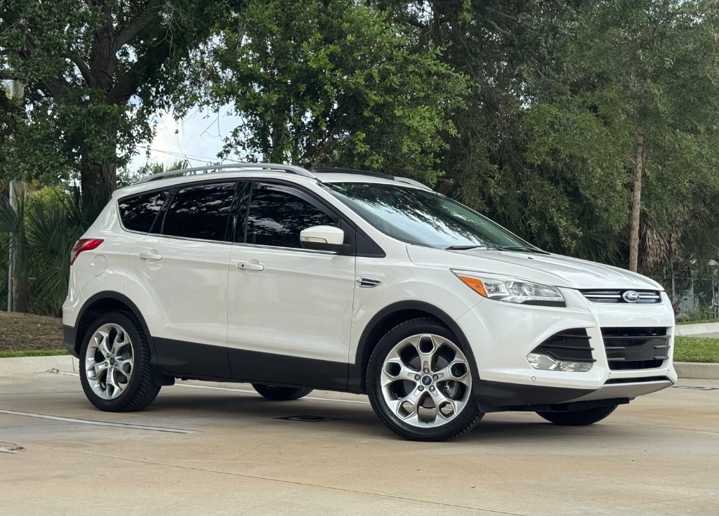 2016 Ford Escape - $8,395