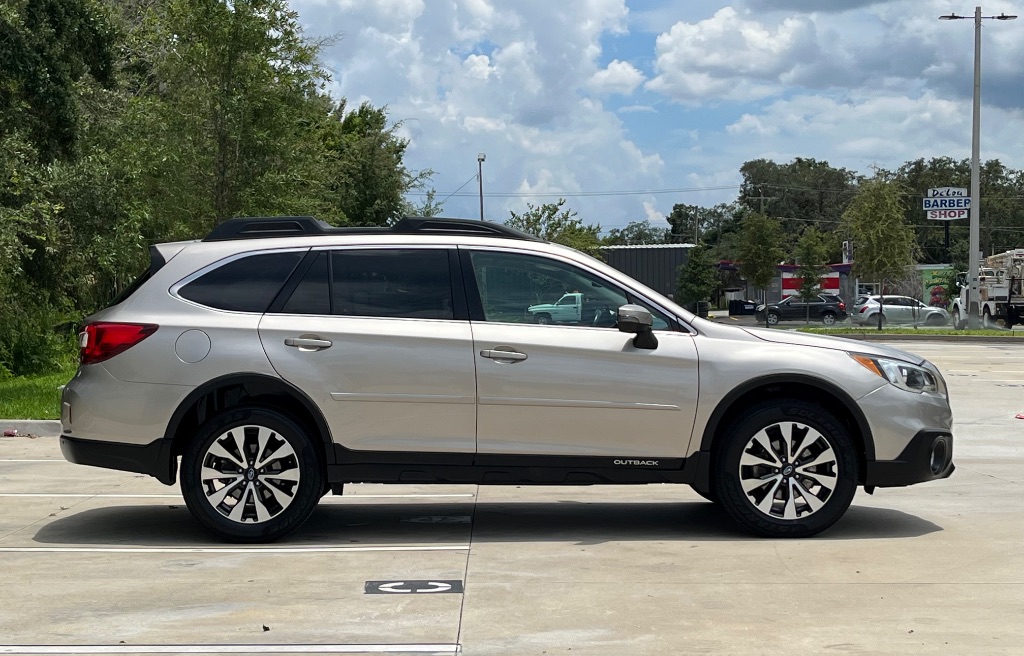 2017 Subaru Outback - $11,535