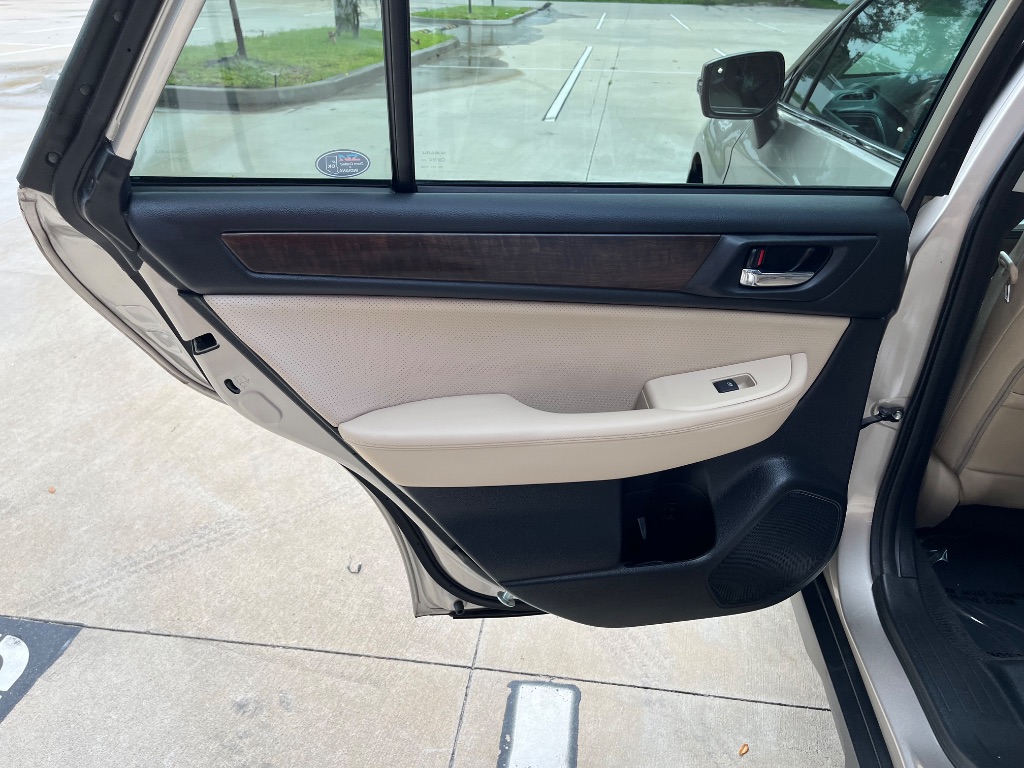 2017 Subaru Outback - $11,535