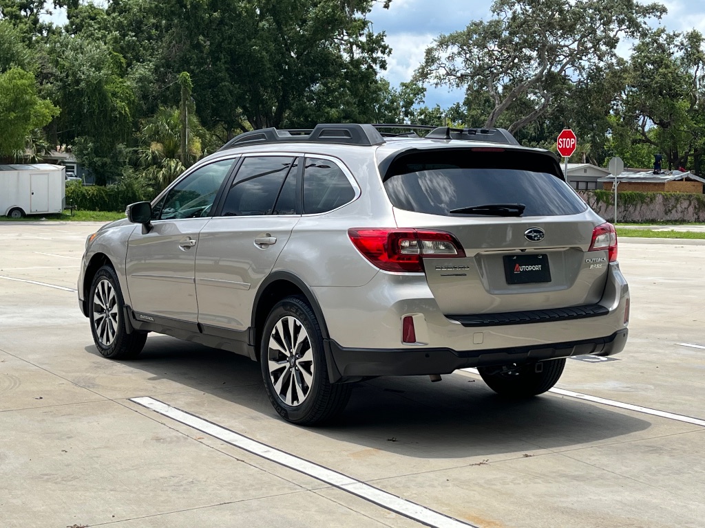 2017 Subaru Outback - $11,535