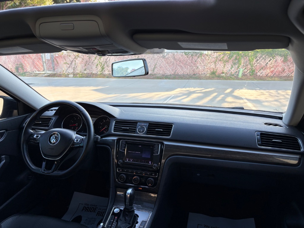 2017 Volkswagen Passat - $9,395