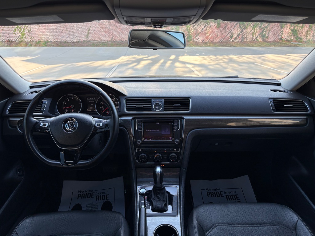 2017 Volkswagen Passat - $9,395
