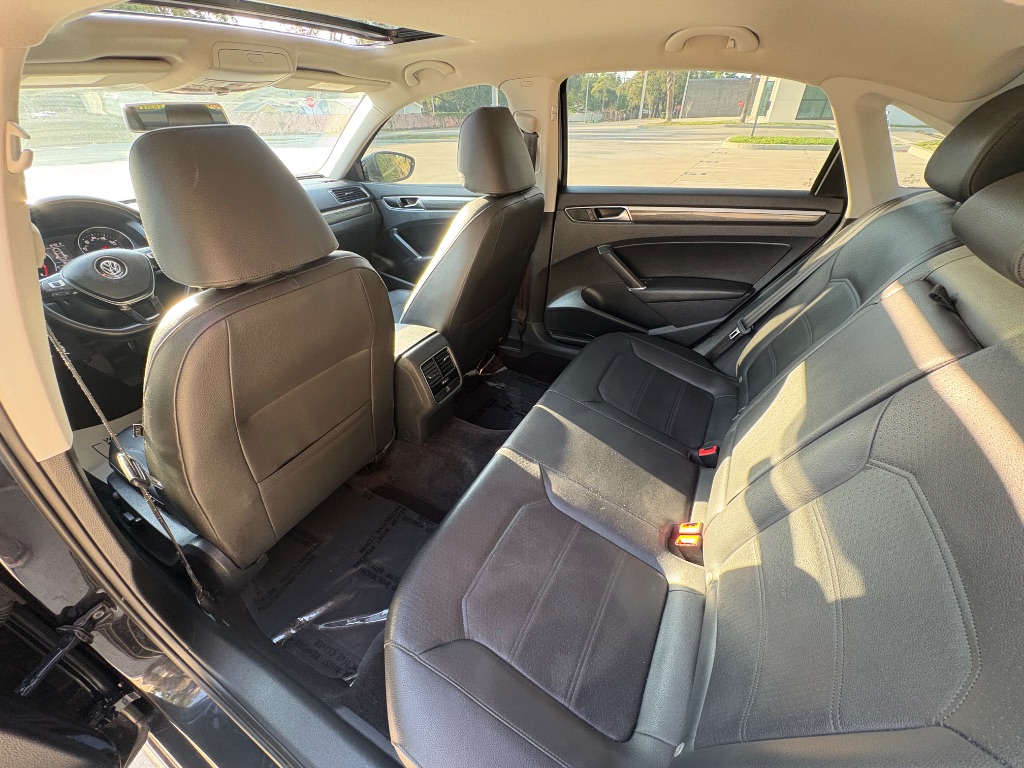 2017 Volkswagen Passat - $9,395