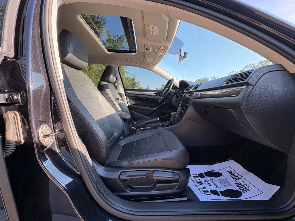 2017 Volkswagen Passat - $9,395