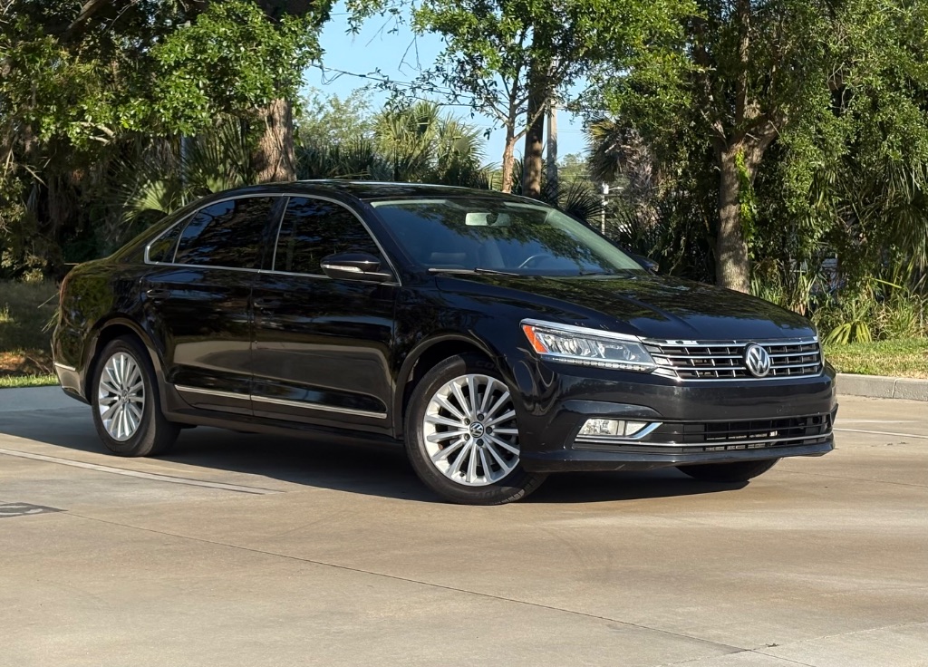 2017 Volkswagen Passat - $9,395