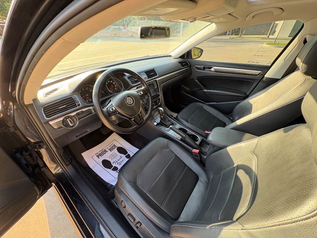 2017 Volkswagen Passat - $9,395