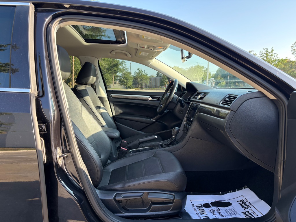 2017 Volkswagen Passat - $9,395