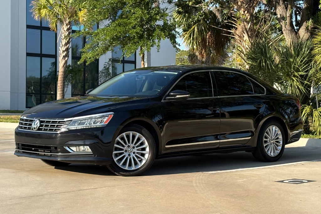 2017 Volkswagen Passat - $9,395