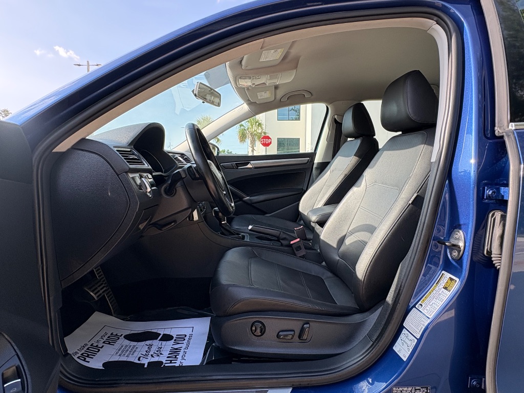 2017 Volkswagen Passat - $10,795