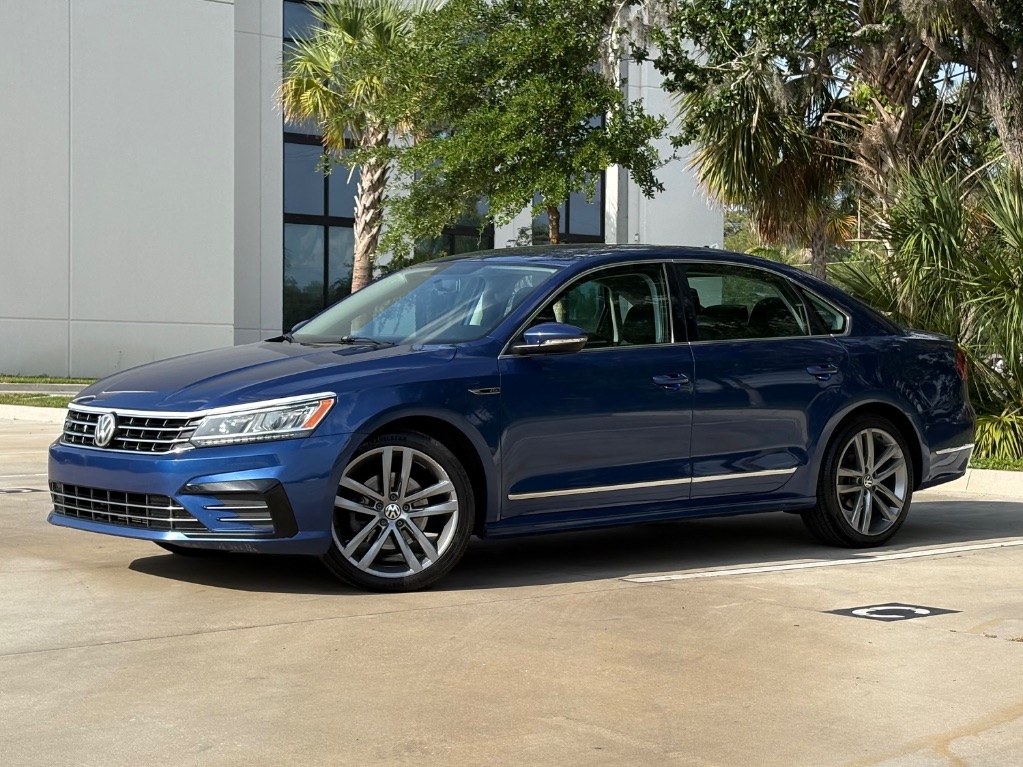 2017 Volkswagen Passat - $10,795