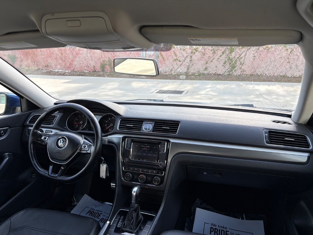 2017 Volkswagen Passat - $10,795