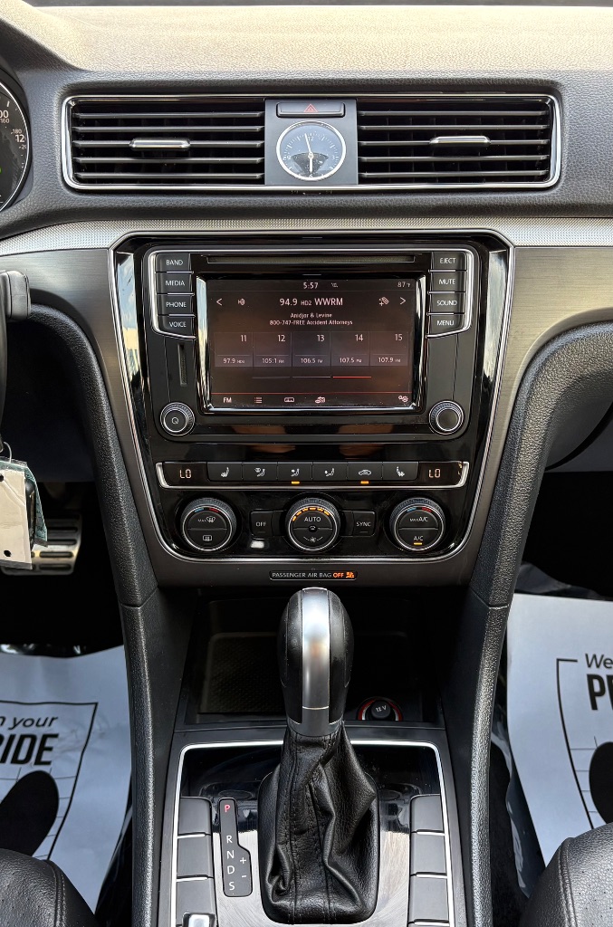2017 Volkswagen Passat - $10,795