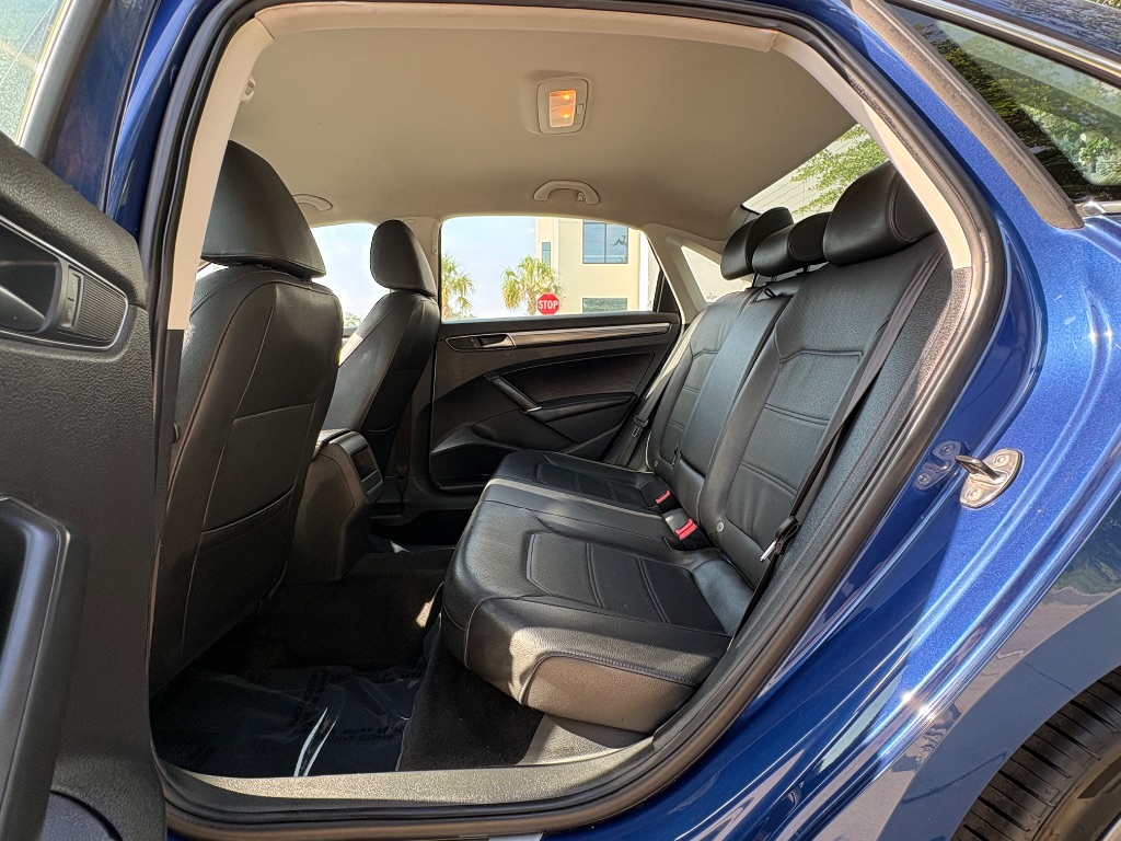2017 Volkswagen Passat - $10,795