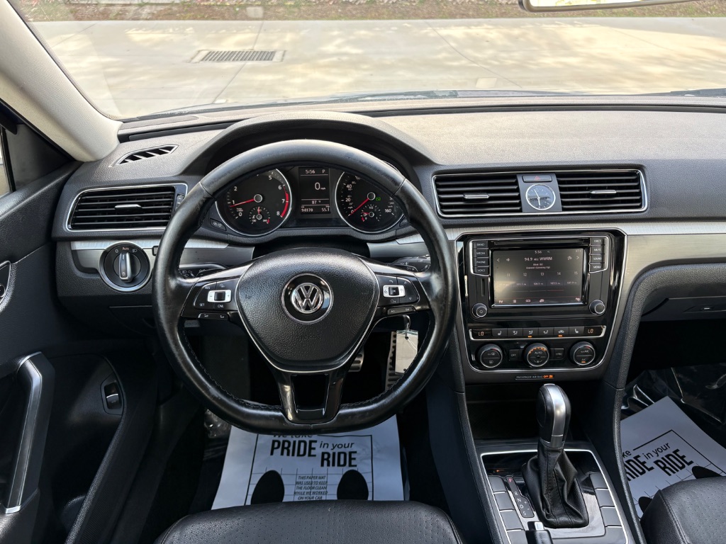 2017 Volkswagen Passat - $10,795