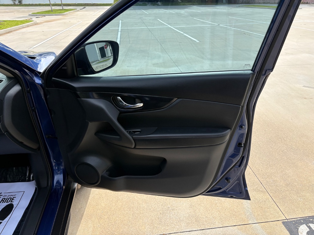 2017 Nissan Rogue - $11,895